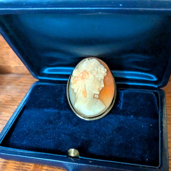 Vintage silver shell cameo brooch pendant. Estate - Picture 2 of 16